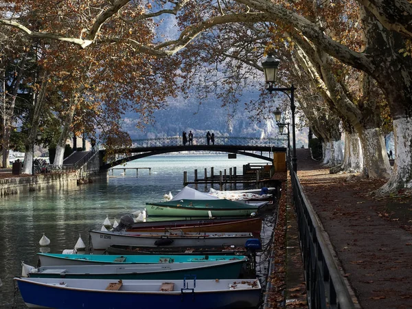 Annecy, Fransa - 07 Aralık 2018 - Bri kanalı çekilmiştir