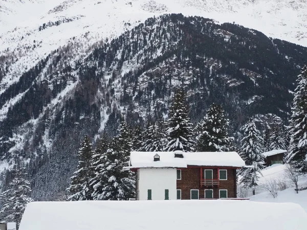 Casa Solitaria Santa Caterina Valfurva Valtellina — Foto de Stock