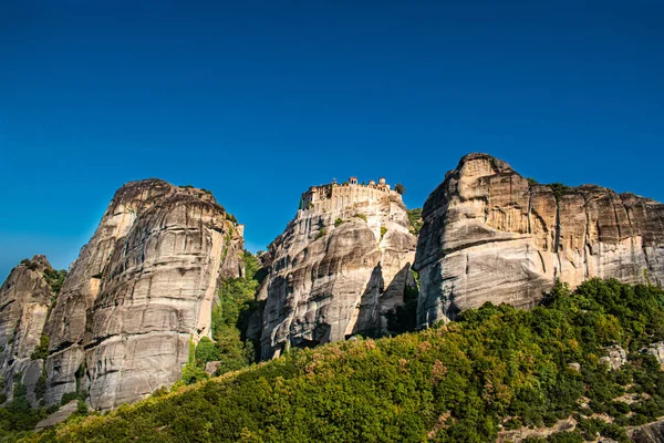 Kloster Meteora Griechenland Atemberaubende Panoramalandschaft Blick Auf Berge Und Grünen — Stockfoto