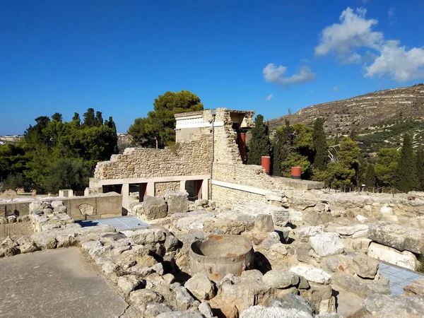 Knossos sarayı, Yunanistan'ın Girit adasındaki en büyük bronz çağı arkeoloji kattı. Knossos ünlü Minos sarayının antik kalıntılarının detayı