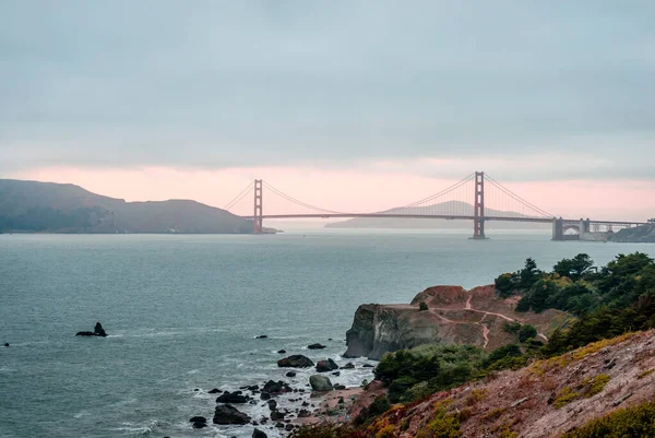 View Famous Golden Gate Bridge Evening Photo Taken Land End — Stock Photo, Image