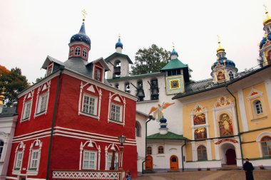 7 Ekim 2018, Pskovo Pechersky Manastırı tapınaklarda görünümünü Pechora, Rusya Federasyonu