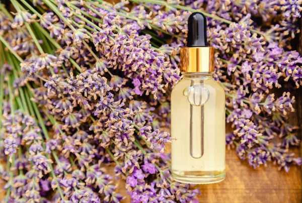 Lavender Serum Essential Oil Glass Dropper Bottle Fresh Lavender Flowers — Stock Photo, Image