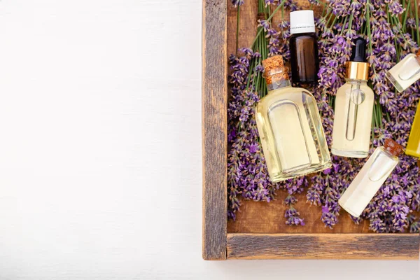 Oil Serum Oils Lavender Flowers Wooden Box Lavender Essential Oil — Stock Photo, Image