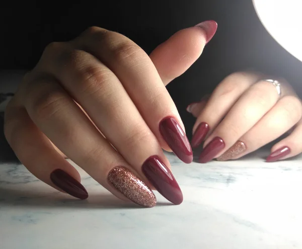 Long Nails Coated Red Wine Color Burgundy Gel Polish Long — Stock Photo, Image
