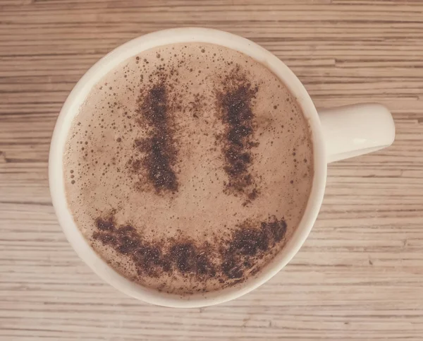 Een Kop Cappuccino Met Kaneel Als Ontbijt Kaneelpoeder Vorm Van — Stockfoto