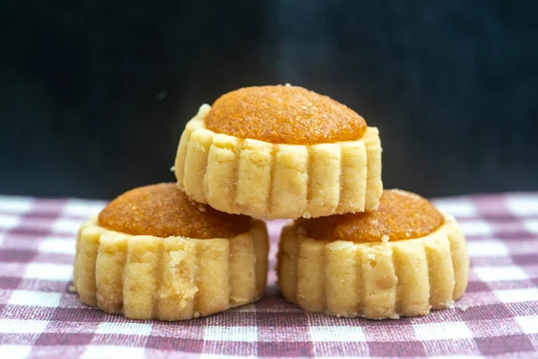 Mini ananas taart-Maleisische eID gebak dessert. Close-up en — Stockfoto