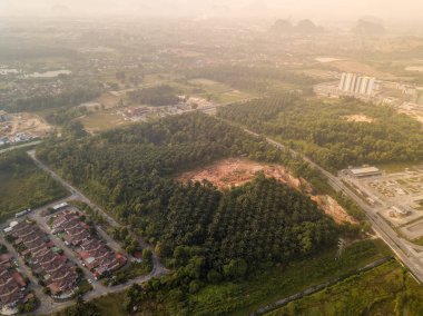 Aerial View - Gün doğumunda House Rooftops. Desenler ve Şekil