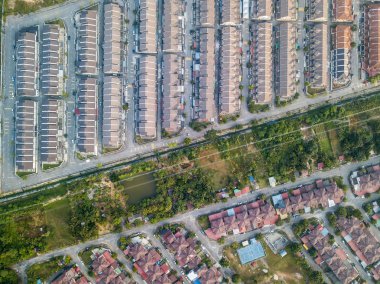 Aerial View - Gün doğumunda House Rooftops. Desenler ve Şekil