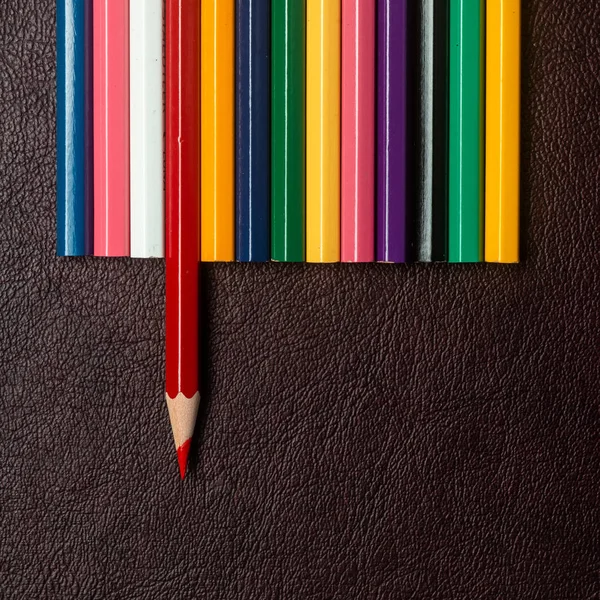 Лідерство та ЛГБТ Натюрморт Концепція - кольорові олівці на i — стокове фото