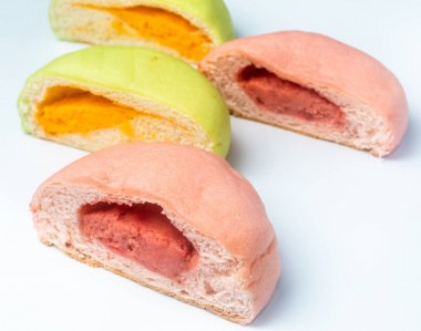 Japon Snack - Beyaz arka plan renkli kavun Pan