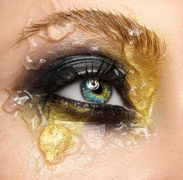 Tema Maquillaje Creativo Macro Primer Plano Hermoso Ojo Húmedo Femenino — Foto de Stock