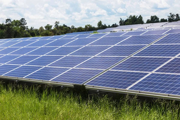 Rangées Tableau Cellules Solaires Silicium Polycristallin Photovoltaïque Dans Centrale Solaire — Photo