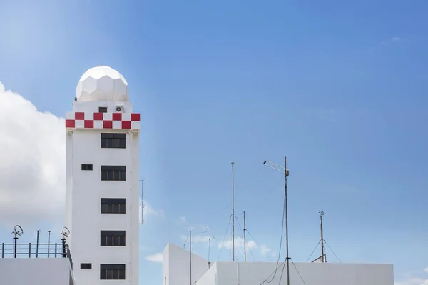 Башня Авиационной Метеорологической Станции Башня Метеорологического Купола Аэропорту — стоковое фото