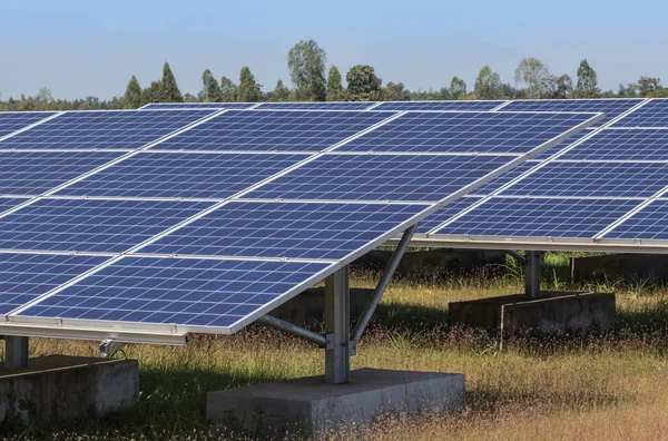 Reihen Reihe Von Polykristallinen Silizium Solarzellen Oder Photovoltaik Zellen Solarkraftwerken — Stockfoto