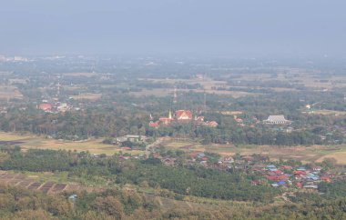 Wat Pra 'nın Wat Doi Leng Manzarası, Phrae, Tayland' dan Cho Hae 'nin kamu tapınağı manzarası.