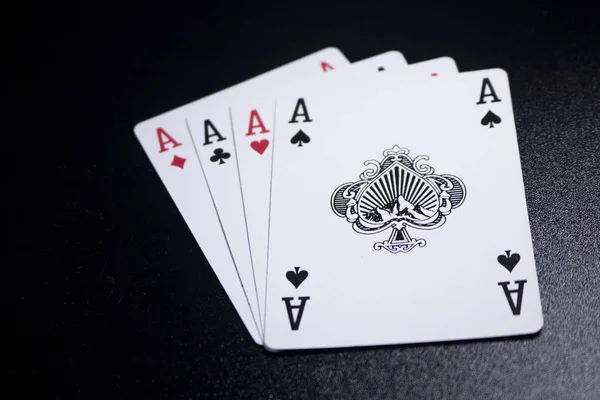 Ace Τέσσερα Από Ένα Είδος Πόκερ Κάρτα Στο Σκοτάδι Μαύρο — Φωτογραφία Αρχείου