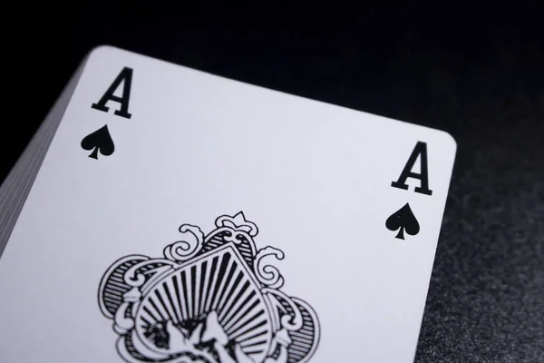 Asso Mazzo Carte Poker Stack Sfondo Nero Scuro — Foto Stock