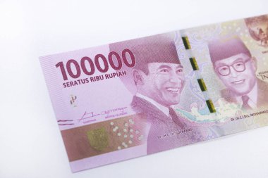 Yeni rupiah para Endonezya para birimi nakit ödeme finans