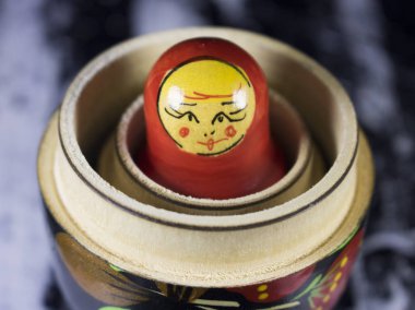 siyah ve beyaz akrilik boya tuval üzerine matrioshka eşarp Rus Bebek
