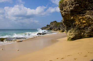 güzel bir plaj görünümü yaz tatil fotoğraf