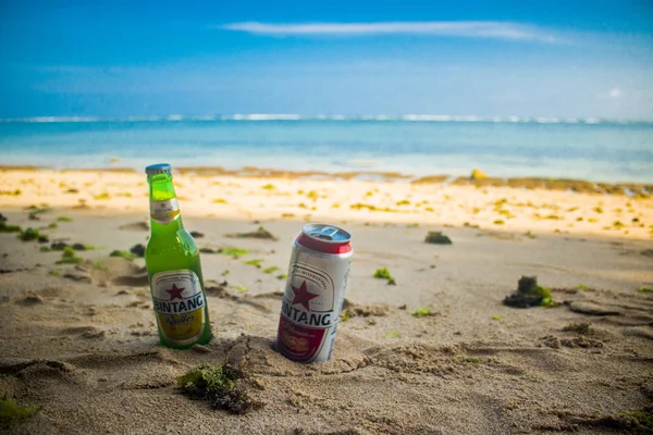 Verão Férias Praia Tema Com Cerveja Praia Areia — Fotografia de Stock