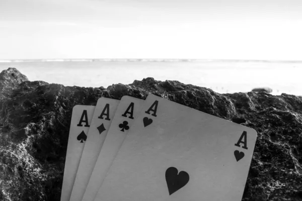 Quatro Tipo Ace Poker Card Gamble Praia Tema — Fotografia de Stock
