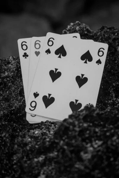 Poker Card Gamble Thema Drei Einer Art Triple Six — Stockfoto