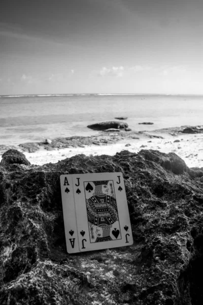 ブラック ジャック ポーカー カード ギャンブル ビーチ テーマ黒と白 — ストック写真