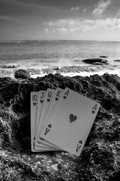 Cuore Scala Reale Poker Card Tema Bianco Nero — Foto Stock