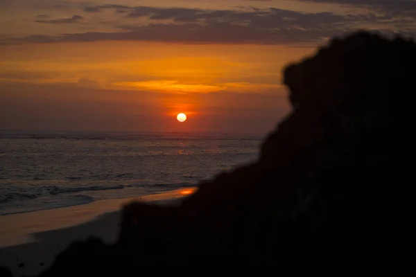 Incroyable coucher de soleil vue sur la plage thème — Photo