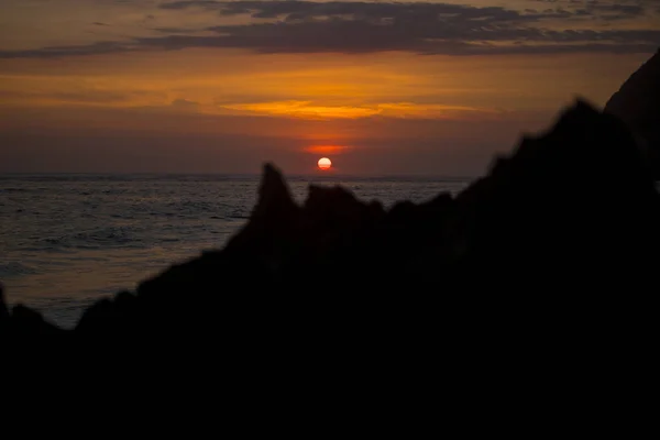 Incroyable coucher de soleil vue sur la plage thème — Photo