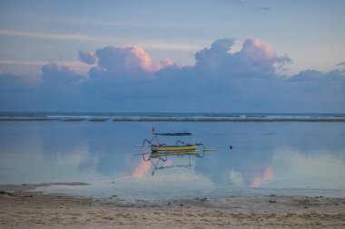 yaz tatil fisher gemi plajındaki