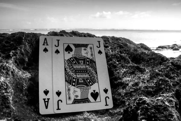 Black jack poker card gamble beach blanco y negro —  Fotos de Stock