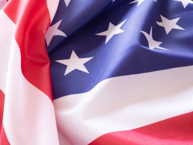 Yakın plan, güzel kumaşlı Amerikan bayrağı arka planı. Bağımsızlık Günü kavramı