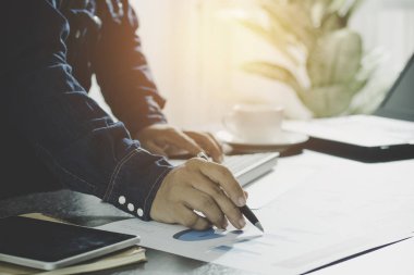 Muhasebe ve kağıda yazı ve finans ahşap Resepsiyon, finans ve bankacılık concep seyir Yöneticisi