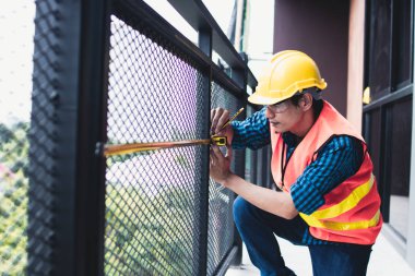 Müfettiş kullanım balkon tadilat bina sonra ölçmek için teyp ölçme.