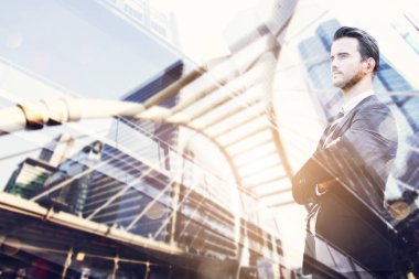 Çift Pozlama işadamı ve bina, iş ve yaratıcı kavramı