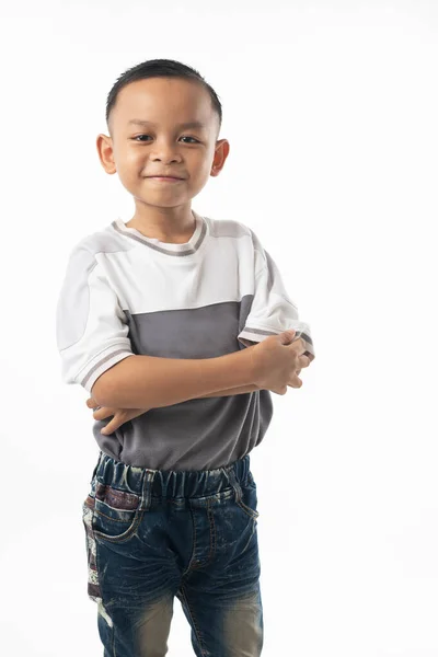 Retrato de bonito asiático tailandês menino isolado no fundo branco — Fotografia de Stock