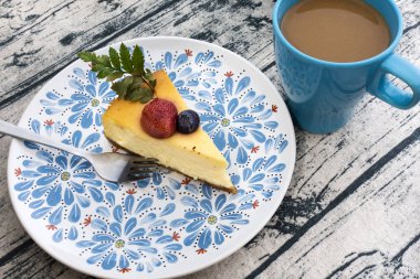 New York Cheesecake ve festival sezonu için çikolatalı kek.