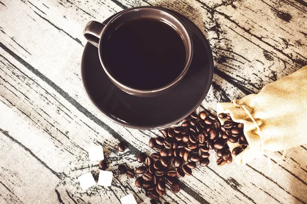 Tasse Café Avec Haricots Sur Tissu Linge Table Bois — Photo