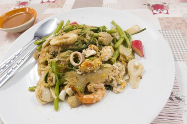 Suki kurutulmuş deniz ürünleri yemek