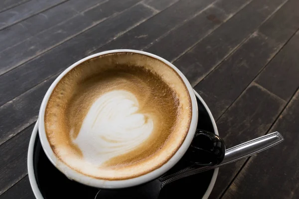 Heiße Kaffeetasse Auf Einem Holztisch — Stockfoto