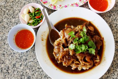  Çin komposto domuz eti                              