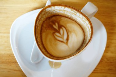 Çilek ve çikolata gözleme dondurma ile.                                