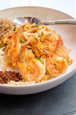 pad Tay ile taze karides