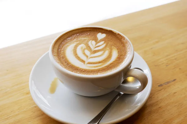 Heißer Latte Auf Einem Holztisch — Stockfoto