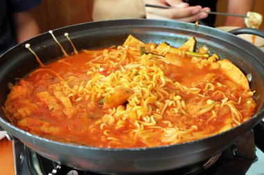 Kore güveç baharatlı