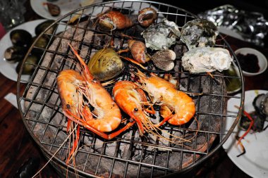 Deniz ürünleri ızgara Tay tarzında