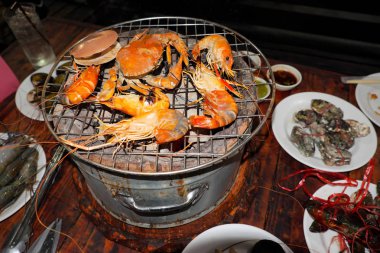 Deniz ürünleri ızgara Tay tarzında